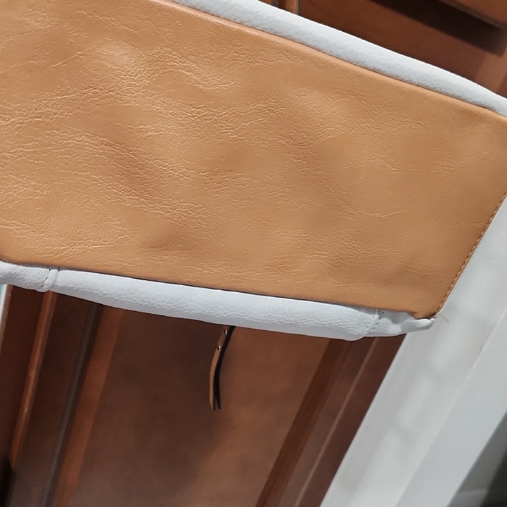 Rosetti White and Brown Shoulder Bag - Picture 3 of 16